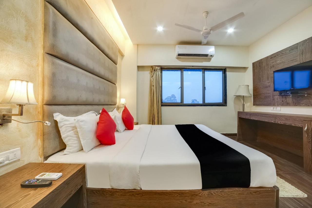 Capital O 61351 Waii International Bhalukpung Room photo