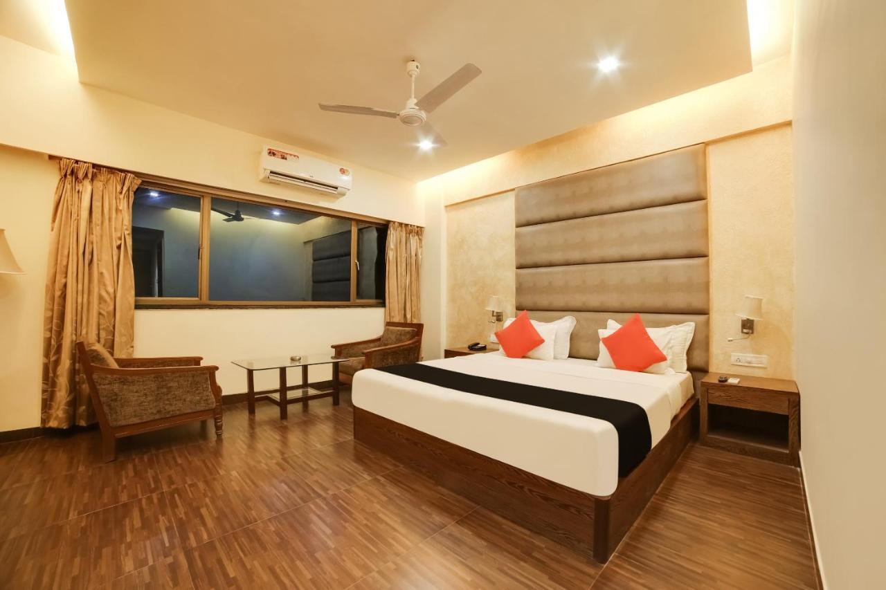 Capital O 61351 Waii International Bhalukpung Room photo